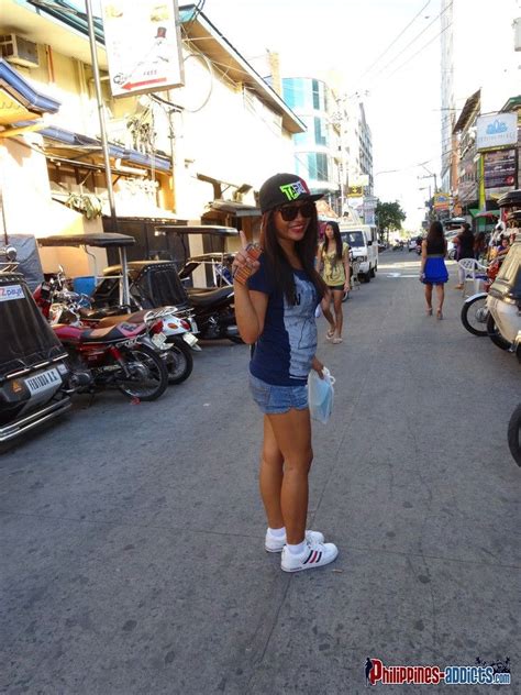Hot Filipina Babe On A Santos Street Blow Row Angeles City Philippines