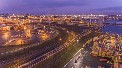 Doubling rail cargo transport to and from the port by 2030. New 5G network boosts Antwerp port digitalisation ...