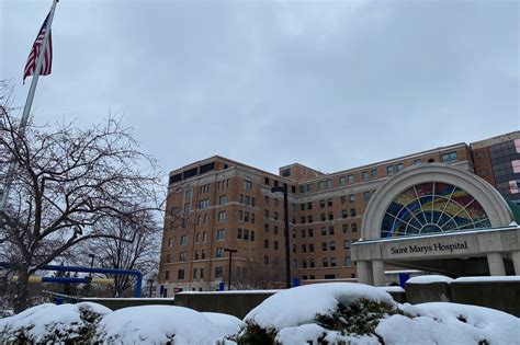 Mayo Clinic Relaxes Visitor Policy In Rochester
