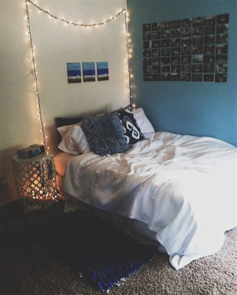 Christmas lights in a bedroom. 45 Ideas To Hang Christmas Lights In A Bedroom - Shelterness