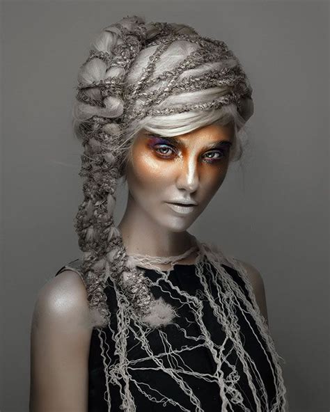 Hairstylist of the year, and many other awards. avant garde | Haar styling, Graue haare, Haarkunst