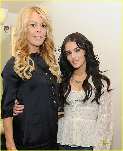 Living La Vida Lohan Photo 1142811 Aliana Lohan Dina Lohan Pictures Just Jared