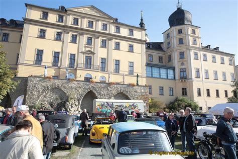 Die Teilnehmer der 36. ADAC – Oldtimer ausfahrt, wurde im Schlossgarten