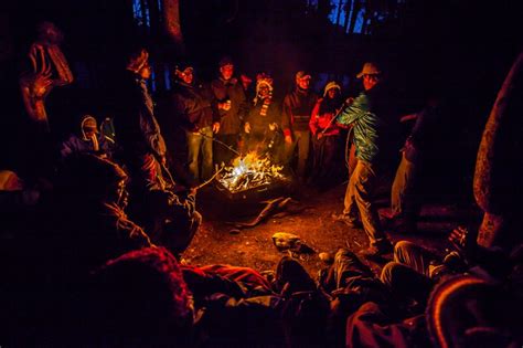 4 Reasons Life Is Better By The Campfire Oars