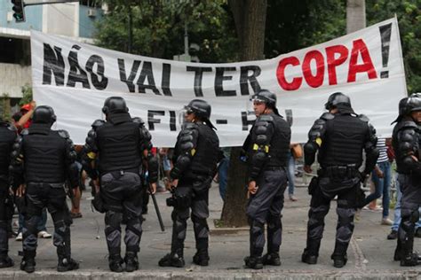 Rio De Janeiro Rj Juiz Condena Ativistas Que Participaram Dos Protestos Contra Copa Do Mundo