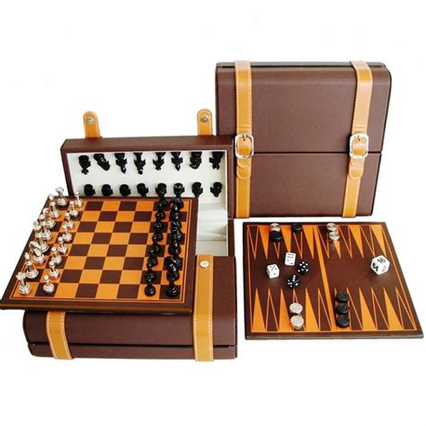 Шах и табла комплект в кожена кутия Подаръци от Vip Ts