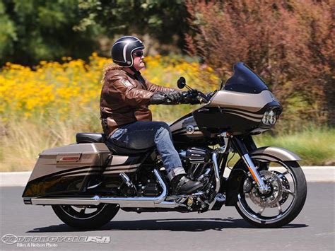 2013 harley davidson road glide cvo fltrxse2 custom low miles. 2013 Harley-Davidson CVO Road Glide Custom - Moto ...