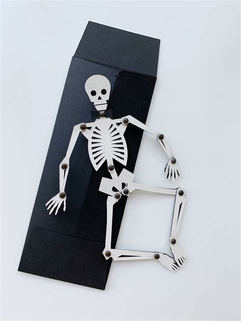 Carte Dhalloween Squelette Squelette En Papier Cadeau Etsy