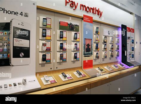 Mobile Phone Shop Hi Res Stock Photography And Images Alamy