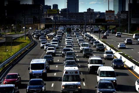 Which US city has the worst traffic? 2