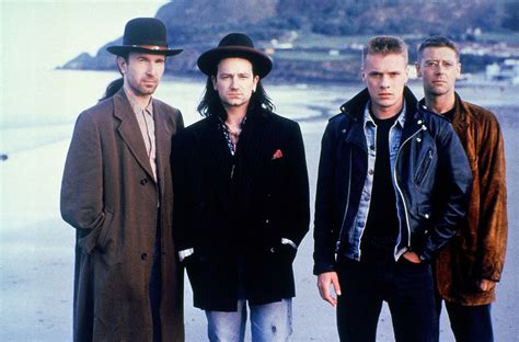 фотографии U2 In A Beach During 1987 Bono U2 Joshua