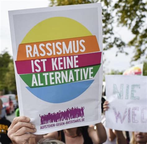 Kündigung Nach Protest Gegen Rassismus Prozess Geht Weiter Welt