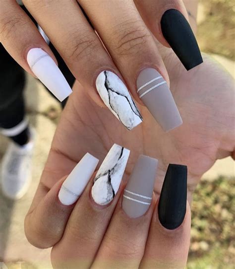 Pin By Shanna Rosa On Nail Ideas Matte White Nails White Acrylic