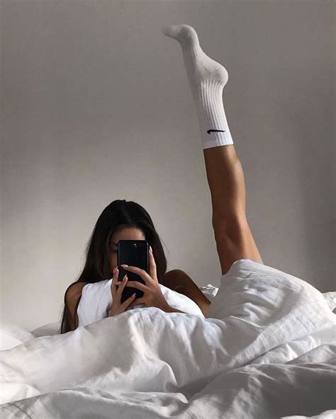 Hypebae On Instagram “bend It Like Victoriabeckham Photo Kimberlibri” Selfie Poses