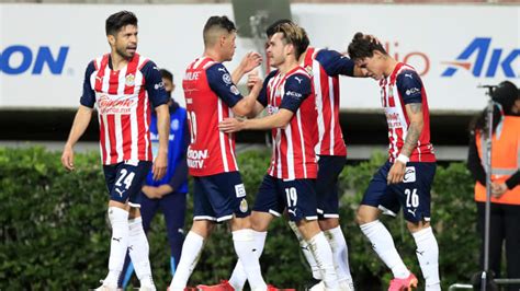 La Posible Alineación De Chivas Para El Clásico Nacional