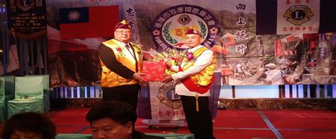 國際獅子會（英語：lions clubs international）於1917年由企業家兼共濟會成員梅爾文·瓊斯（英语：melvin jones ）成立. 台中市向上獅子會