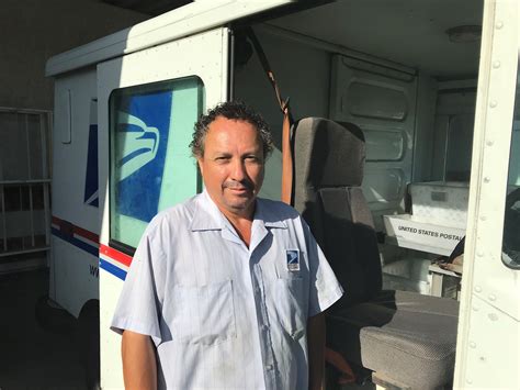 American Upbeat Mailman Hears Crying From The Bushes And Helps Rescue A Teenage Girl From A
