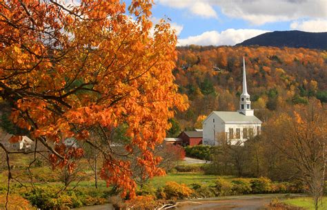 Stowe Vermont In Autumn Photograph By John Burk