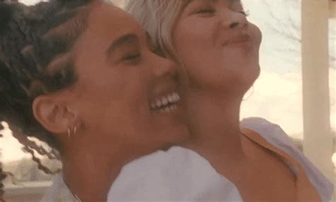 Love Lesbians GIFs Get The Best GIF On GIPHY