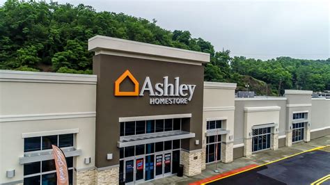 In 1945, carlyle weinberger started ashley furniture in chicago as a sales operation specializing in tables and wall systems. Ashley Furniture: Ashley Furniture Boardman Ohio