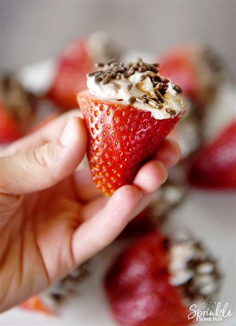 Chocolate Crème Pie Stuffed Strawberries ⋆ Sprinkle Some Fun