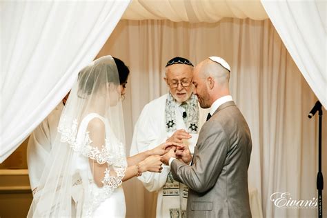 Your Guide To Jewish Wedding Traditions From A To Z