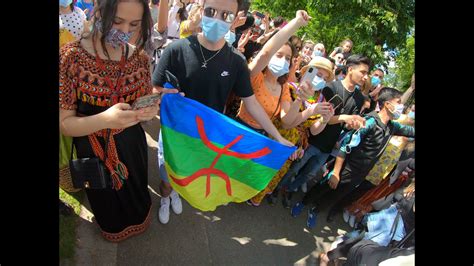 Ambiance Kabyle à Paris au Trocadéro pour la journée de la Robe Kabyle