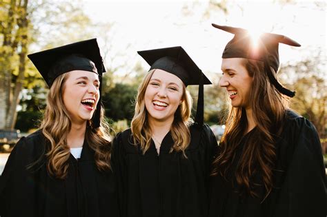 How To Host A Memorable Graduation Party