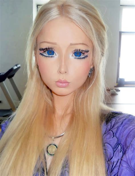 Valeria Lukyanova A Barbie Humana Impacta Com Fotos Em Revista 16 Fotos Mdig