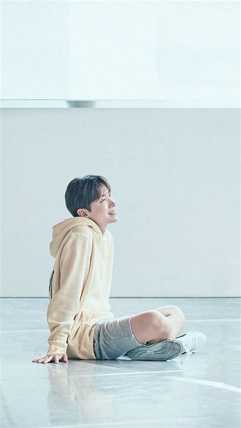Hobi, bts, galeri hakkında daha fazla fikir görün. Kpop Wallpaper - J-Hope (BTS) | Idol, Wattpad und Taehyung