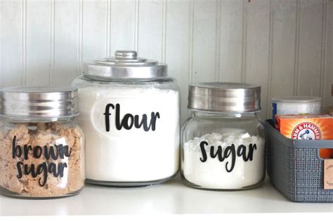 Your future home organising projects will be labelled beautifully when you use this step by step cricut joy tutorial. EASY DIY PANTRY LABELS WITH YOUR CRICUT | EVERYDAY JENNY ...