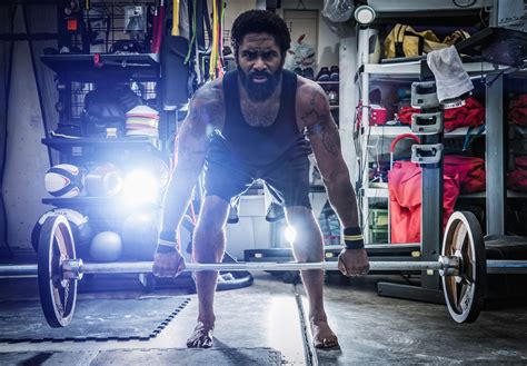 How Barefoot Training Can Make You Stronger Marcel Schade
