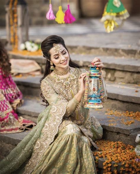 Romantic bridal photoshoot at ancient theatre. Nimra Khan Look Gorgeous In Bridal Photoshoot | Reviewit.pk