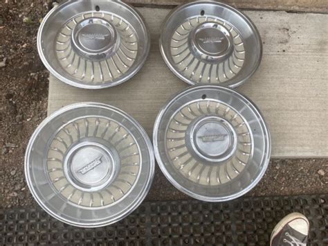 Vintage 1961 1962 Cadillac Fleetwood Deville Eldorado Hubcaps Wheel