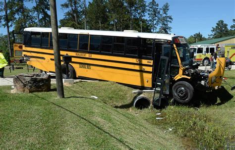 Texas School Bus Crash 23 Kids Driver Hospitalized After Multi