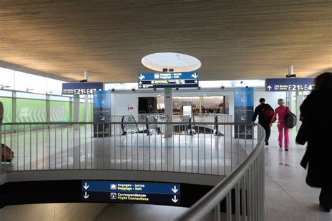 Salão Do Aeroporto De Charles De Gaulle Foto De Stock Editorial