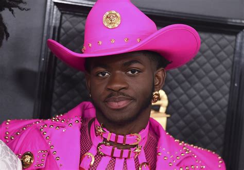 Nike filed the suit — lil nas x was not named as a. Lil Nas X: "Satan-Schuh" mit Menschenblut - Nike verklagt ...