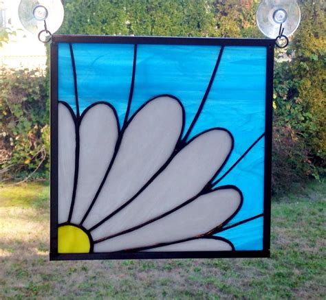 A Simple Daisy White Flower Stained Glass Panel Diy Stained Glass Window Stained Glass