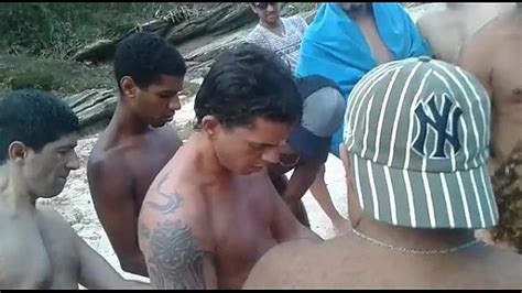 Pagando Peitinho Na Praia Xvidio Porno XXX