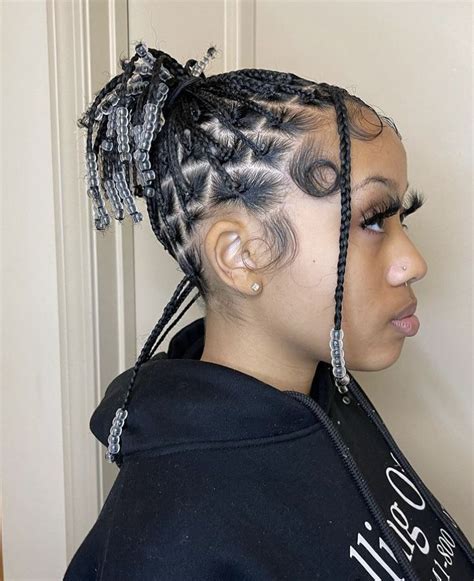 25 Trendy Short Knotless Braids With Beads Hairstyles Braids For