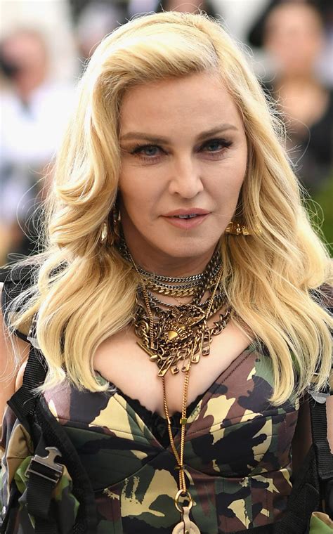 Madonna Met Gala 2017 Material Girl Exposes Killer Cleavage Daily Star
