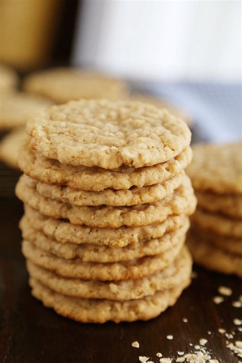 Old Fashioned Soft And Chewy Oatmeal Cookies The Comfort Of Cooking
