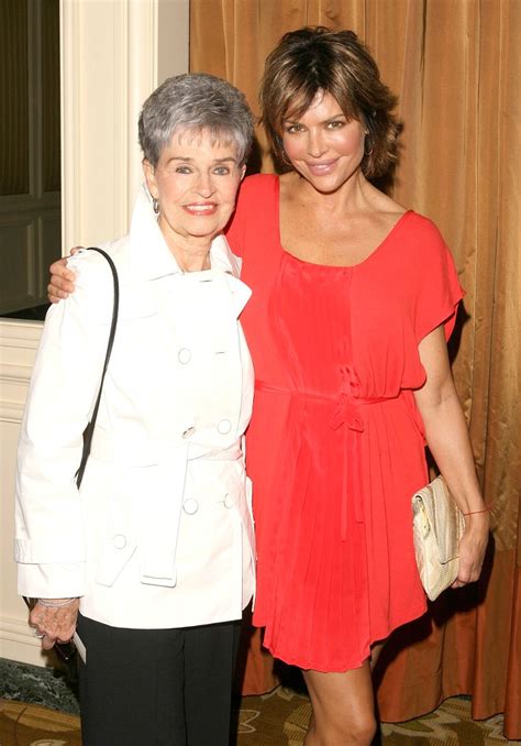 Lisa Rinna Says Late Mom Appeared In A Dream To Tell Her To Leave ‘real