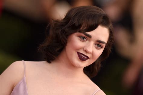 Maisie Williams 23rd Screen Actors Guild Awards 5 Satiny