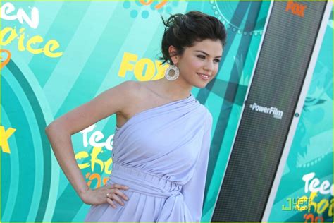Selena Gomez Teen Choice Awards 2009 Miley Cyrus And Selena Gomez