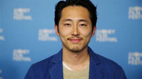 Steven Yeun Sheds Light On How Hollywood Treats Asian Actors Huffpost Life