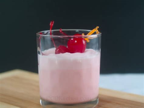 Pink Lady Cocktail Recipe