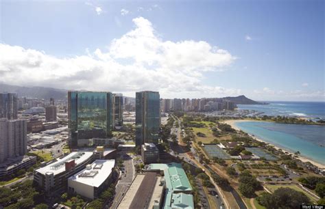 Honolulu Has A Condo With A Gorgeous View For You If Youre Super