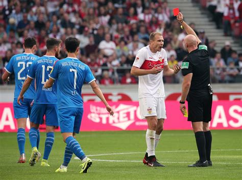 Bei der niederlage des vfb stuttgart gegen rb leipzig pariert keeper gregor kobel einen elfmeter auf fulminante weise. Nach Badstubers Platzverweis kippt das Spiel - Homepage ...
