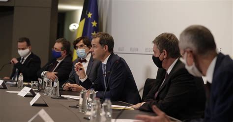 Il se réunit en session ordinaire une fois par mois et en session extraordinaire en cas de besoin ; Nouvelles mesures contre le coronavirus en Belgique: après ...